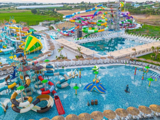 Dream Fun World Hotel