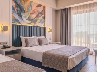 Dream Fun World Hotel