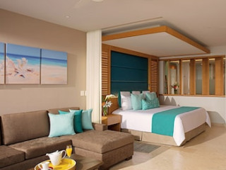 DREAMS PLAYA MUJERES GOLF AND SPA RESORT