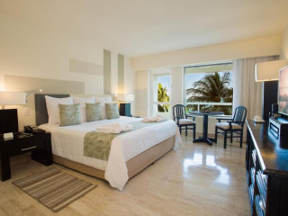 Dreams Sands Cancun Resort & Spa