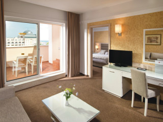 DREAMS SUNNY BEACH RESORT AND SPA