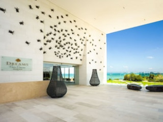 DREAMS VISTA CANCUN GOLF & SPA RESORT