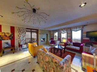 DRYADES HOTEL