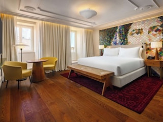 DUO HOTEL LISBON, CURIO COLLECTION BY HILTON