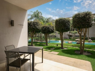 DUSIT THANI LAKEVIEW