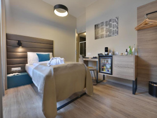 Ea Hotel New Town