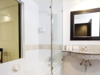 EASTIN EASY SIAM PIMAN (SHA)