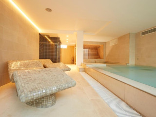 Ebano Hotel Apartments & Spa