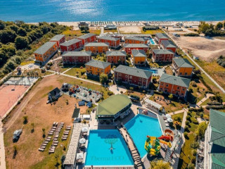 Eco Therma Village