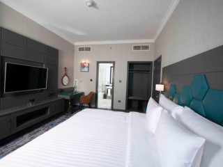 Edge Creekside Hotel