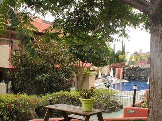 El Cerrito Apartamentos