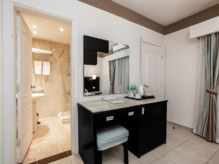 EL KARMA AQUA BEACH RESORT