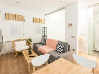 EL MESÓN DE PAREDES