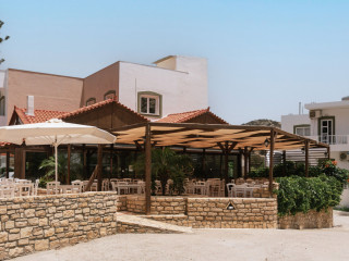 ELEA TERRA HOTEL