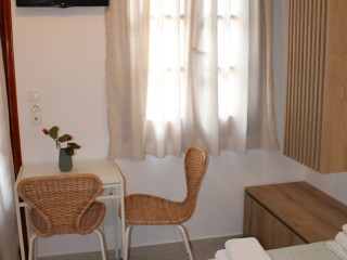 ELEFTHERIA APARTMENTS