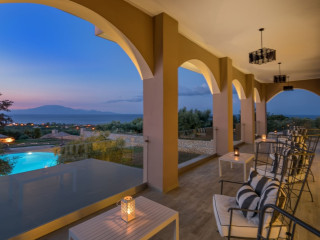 Elegance Luxury Executive Suites - Adults Only