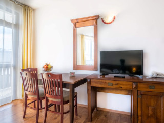 Elegant Lodge