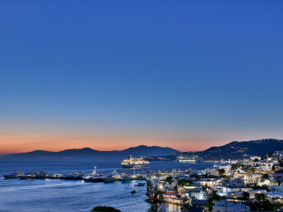 Elegant Villas & Suites