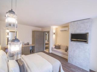 Elementa  Boutique  Hotel