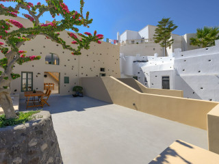 Elements Cave Suites