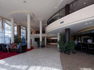 Elena Hotel