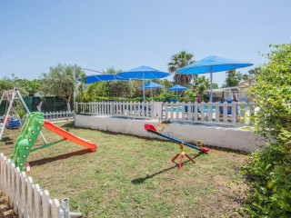 Eleni Family Apartments