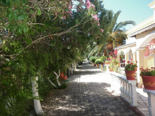 Eleni Family Apartments