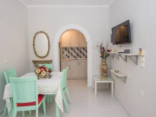 Eleni Family Apartments