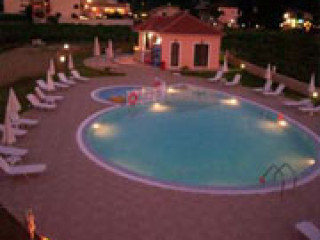 ELENI STUDIOS & APARTMENTS