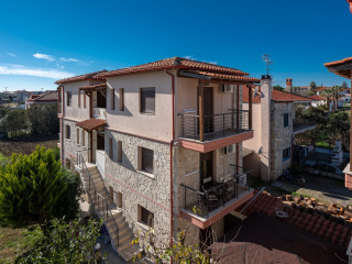 Eleon Suites & Apartments Halkidiki