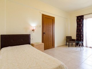 Eleonora Hotel