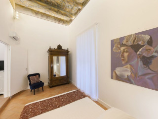 ELEONORA SUITES