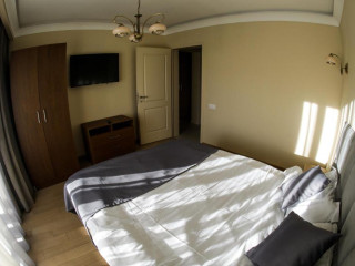 Elexus Apartments