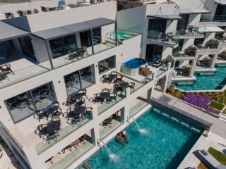 Elia Agia Marina Resort