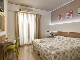 Elina Hotel Apartaments