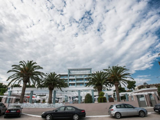 MARAKIS APARTMENTS