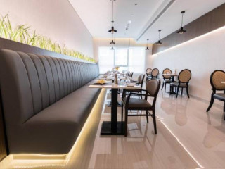Elite Byblos Hotel