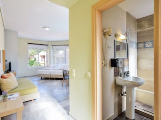 ELMA'S DREAM APARTMENTS AND VILLAS