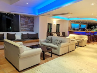 ELMI SUITES BEACH HOTEL