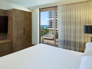 Embassy Suites by Hilton Waikiki Beach Walk