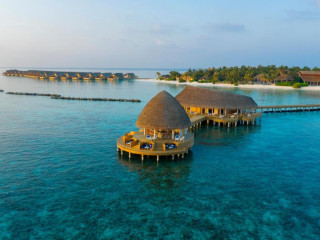 Emerald Faarufushi Resort & Spa