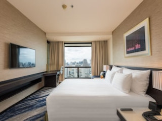 EMPORIUM SUITES BY CHATRIUM (SHA)