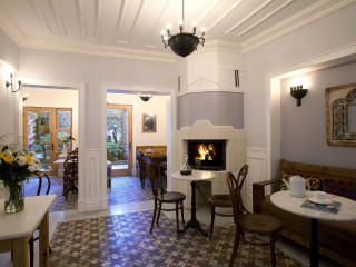 Hotel Empress Zoe