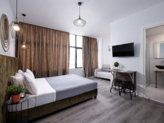 Enattica Monastiraki Living