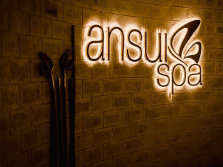 English Point Marina Hotel