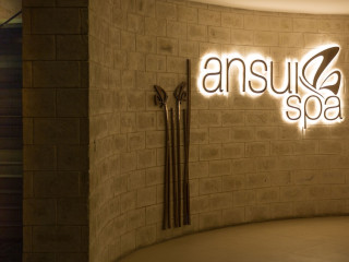 English Point Marina Hotel