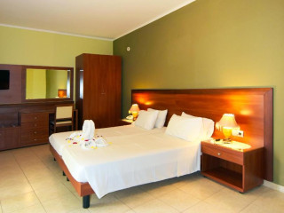 Esmeralda Hotel