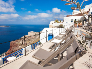 Esperas Oia Santorini