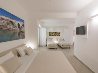 Est Hotel