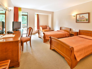 Estreya Residence